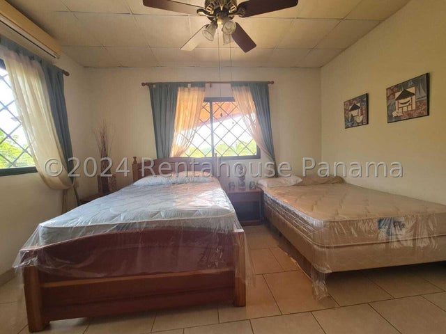 Beautiful Country House in Punta Barco
